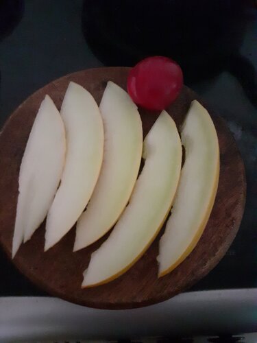 melon slices.jpg