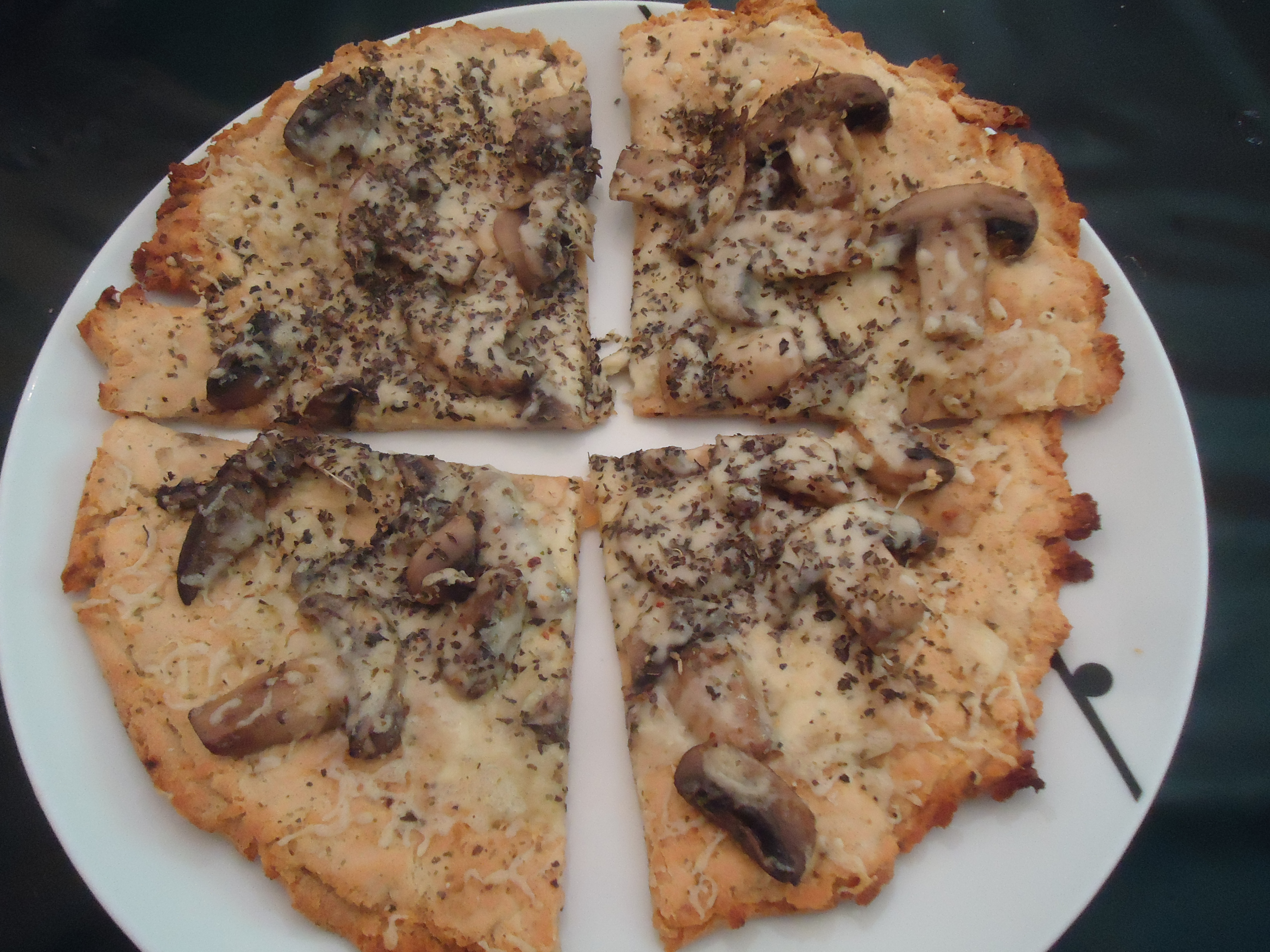 garlicmushroompizza002.jpg