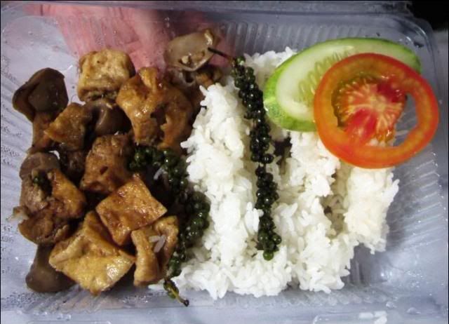 58-TRICOLORRESTAURANTFOODFORTRAIN_zpsab15a3a4.jpg