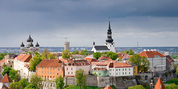 Estonia-Tallinn-Toompea-Hill-Town-Castle-IS-EXVS.jpg