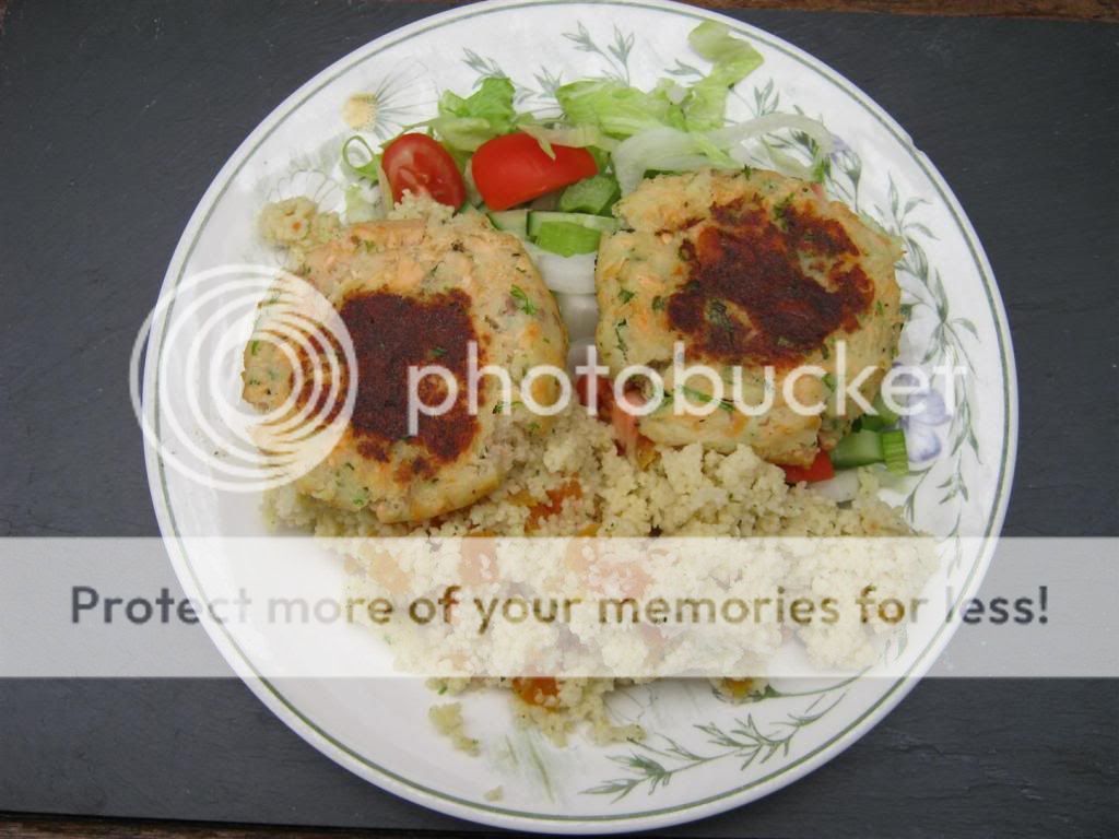 SalmonFishcakes-2Large.jpg