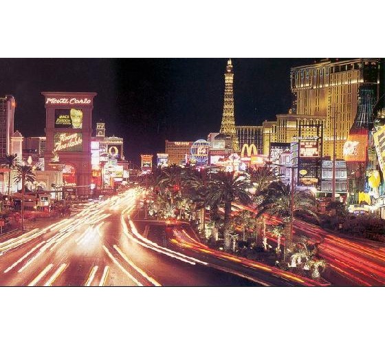 2023578-Bright_Lights_of_Vegas_at_night-Las_Vegas.jpg