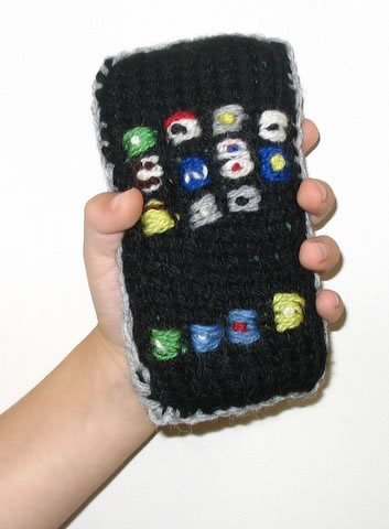 hand-knit-iphone.jpg