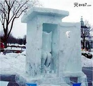 frozen-toilet.jpg